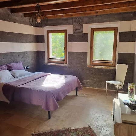 Bed & Breakfast Mozaik Stone 3*